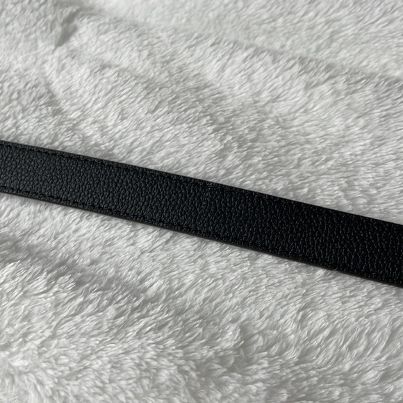 Louis Vuitton 30 MM Reversible Belt. Size 75 CM. Authentic. - Picture 4 of 11